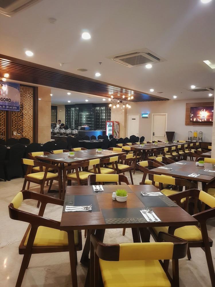eL Hotel Royale Yogyakarta Malioboro Esterno foto